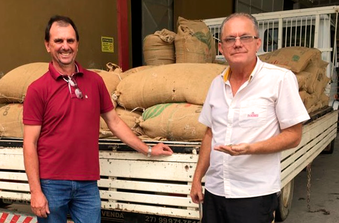 Meridiano compra lote de café finalista de concurso de conilon